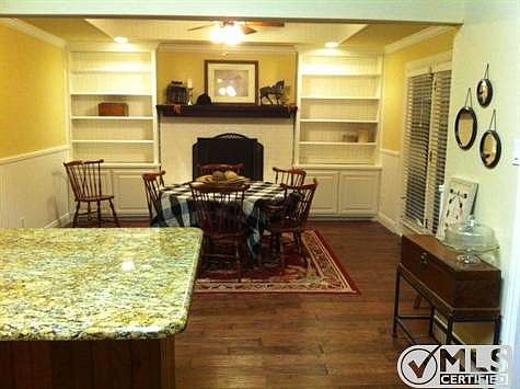 5th image of 1325 Melody Ln
