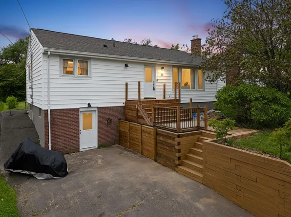 36 Fader St, Dartmouth, NS B2X 1P5