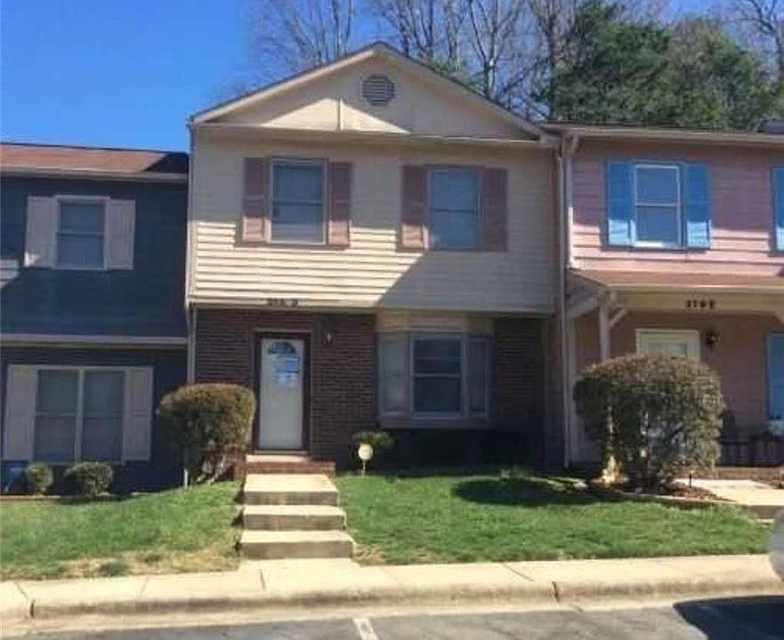1st image of 319 D E Montcastle Dr