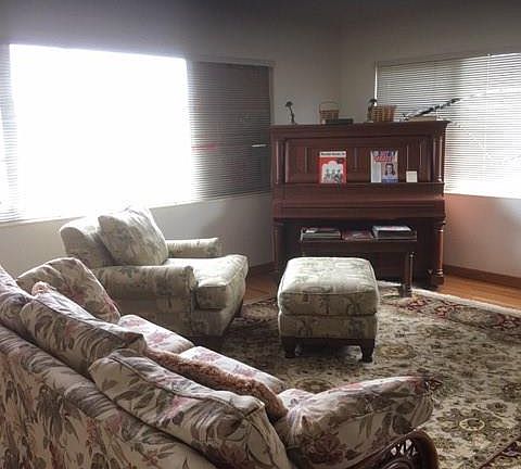 3rd image of 115 West Ave