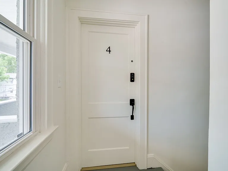 1735 Lincoln Ave #4 — Photo 6