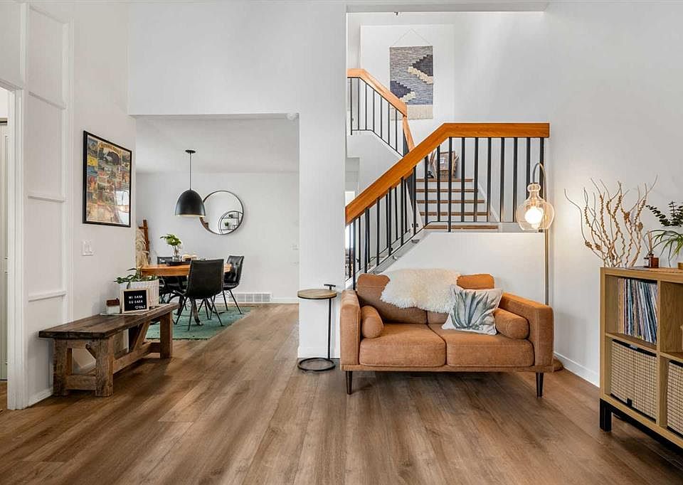 1st image of 55 N Coach Gate Way SW