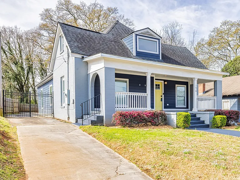 1678 Dorsey Ave — Photo 1