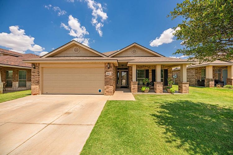 1st image of 802 Nolan Ryan Dr