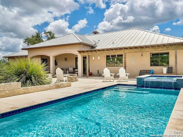 1112 Kendall Jackson, Comfort, TX 78013