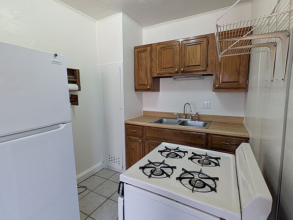 4th image of 317 1/2 W Dill St