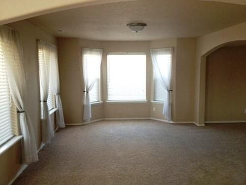 4th image of 4107 Fernwood Ln