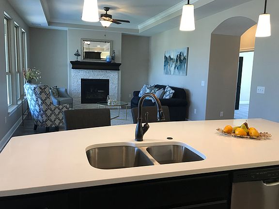 Gourmet kitchen