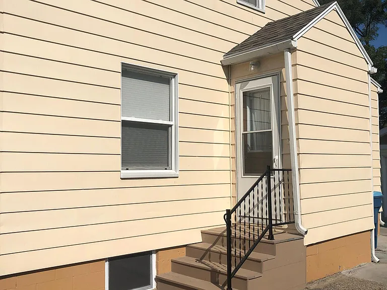 1107 Grant Ave — Photo 6