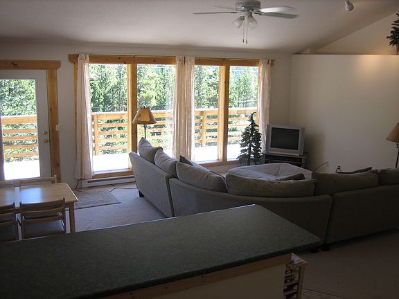 great room with vews