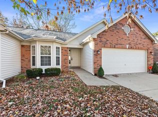 1328 Kensington Way Dr, Ellisville, MO 63011