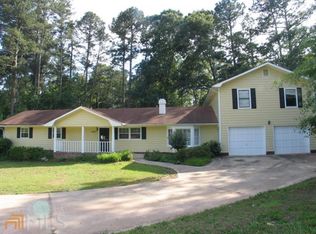 2833 Deshong Dr, Stone Mountain, GA 30087