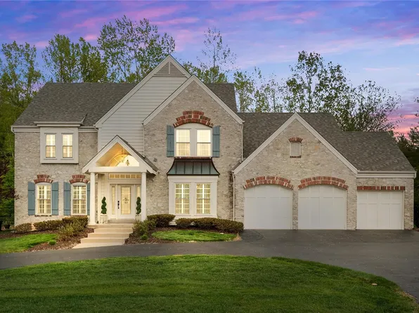 848 Cabernet Ln, Saint Albans, MO 63073
