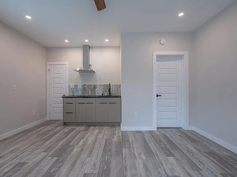 4202 Clay St #D — Photo 15