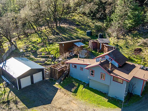 3rd image of 3765 Sawmill Rd