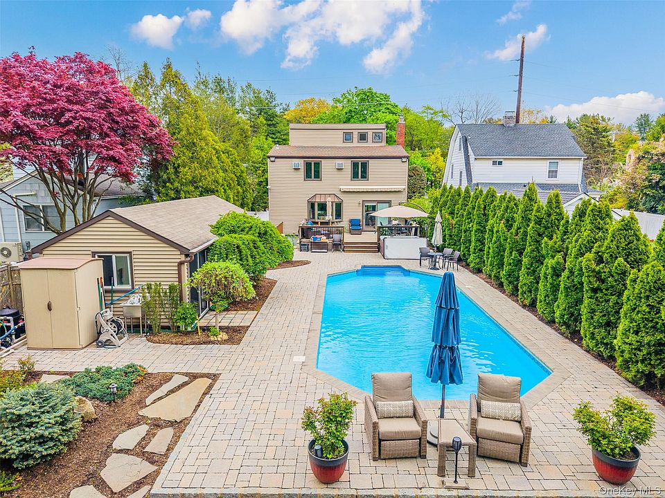 1st image of 229 Berry Hill Road