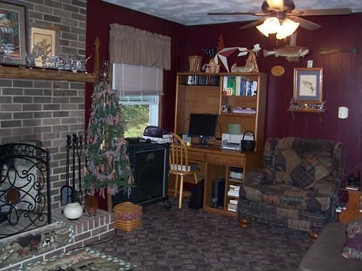3rd image of 238 Park Dr