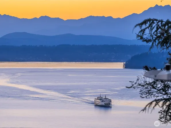 300 High School Road NE #419, Bainbridge Island, WA 98110