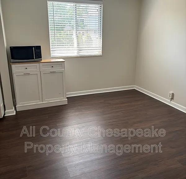 820 Comer Sq — Photo 4