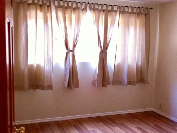 5th image of 14808 Blythe St APT 8