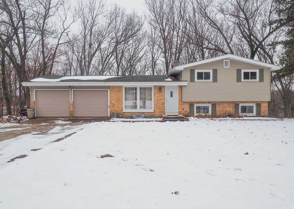 1st image of 272 Beachfield Dr