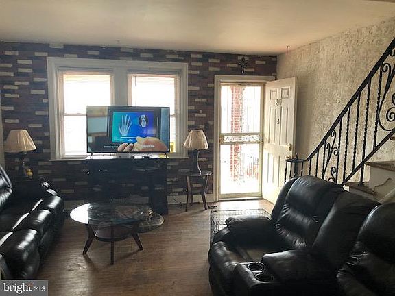2nd image of 249 W Spencer St