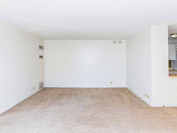 3rd image of 2215 Aloha Drive #Dh/#300