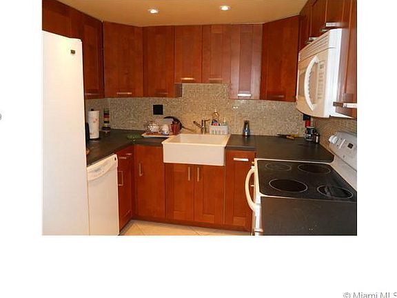 4th image of 11101 Royal Palm Blvd APT 112