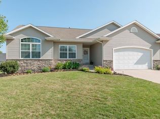 5602 Mayfair St SW, Cedar Rapids, IA 52404