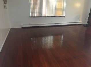 13517 217th St, Springfield Gardens, NY 11413