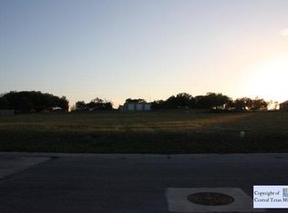 640 Oak Creek Pkwy, Seguin, TX 78155