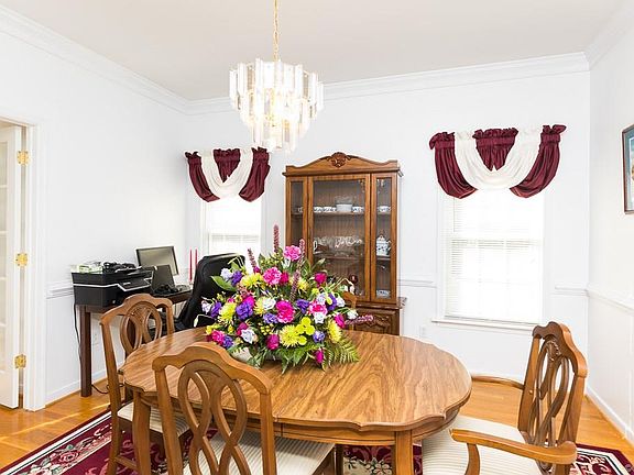 5th image of 9278 Tadcaster Cir