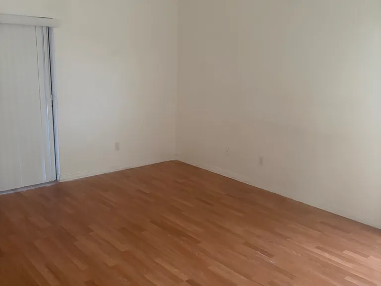 3210 Saint Augustine Ct — Photo 16