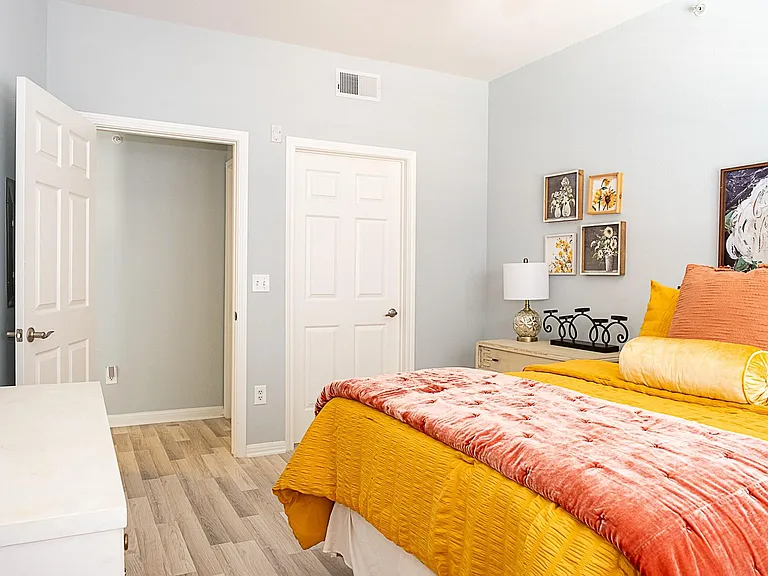 2502 Leon St #309 — Photo 11