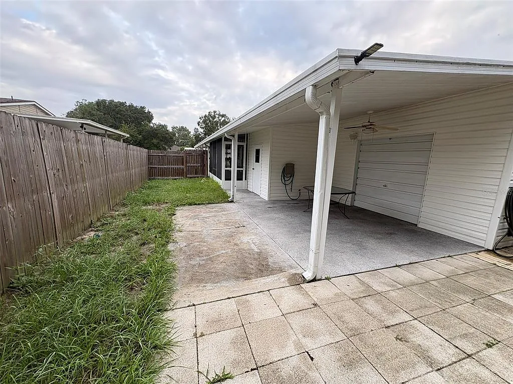 9147 Samaritan Ave — Photo 4