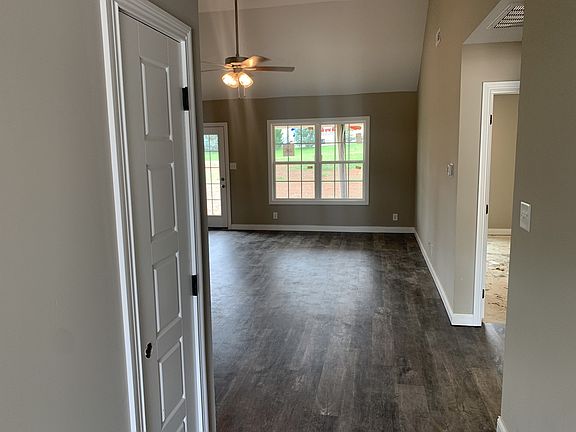 2nd image of 304 Shannon St Lot 2