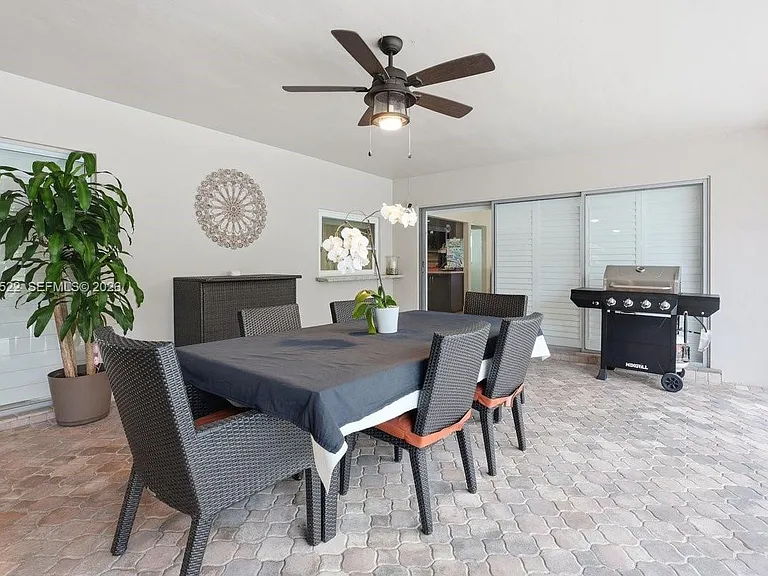16530 Lake Tree Dr — Photo 16