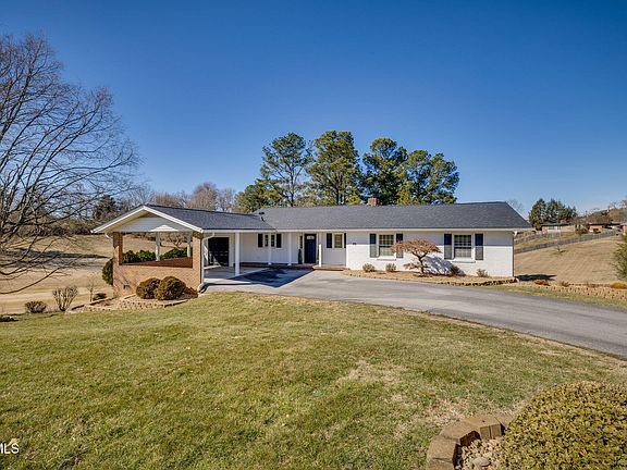 2nd image of 416 Manderley Rd