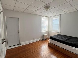 738 Niagara St APT 3, Buffalo, NY 14213