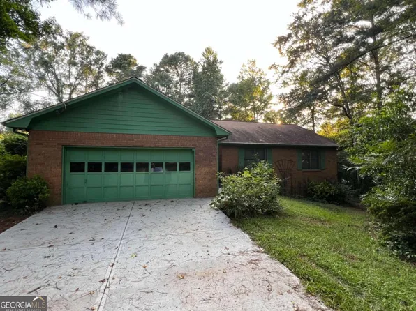 2923 Parkwood Rd, Snellville, GA 30039