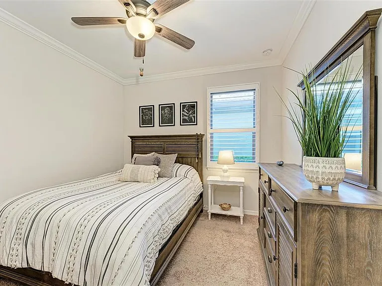 228 Maraviya Blvd — Photo 38