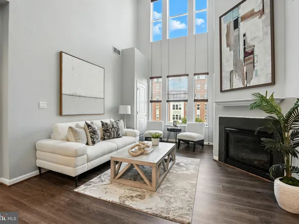 2655 Prosperity Ave APT 426, Fairfax, VA 22031