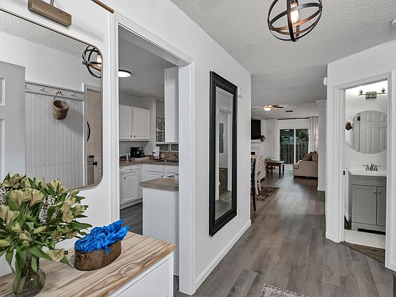4th image of 309 Tidas St