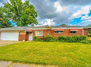 8215 Linda St, Warren, MI 48093