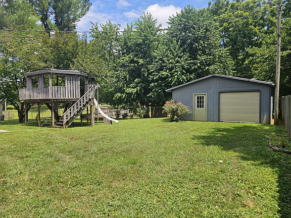 3rd image of 506 Koger Cir