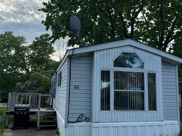 65 Cooper Ln, East Greenwich, RI 02818