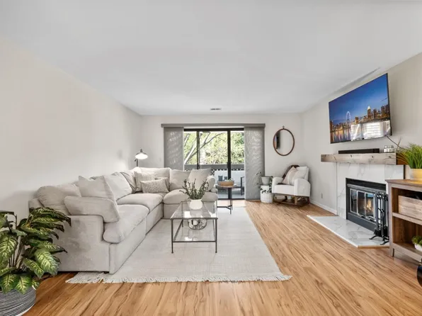 1555 Hecker Pass Rd APT G201, Gilroy, CA 95020