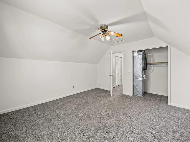 397 Elaine Dr — Photo 21