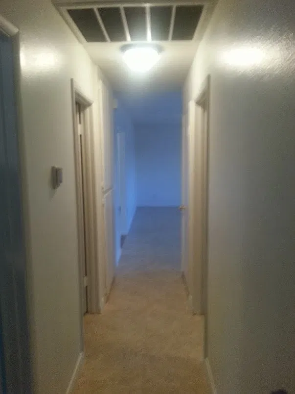 Beautiful Single Story 3 Bedroom 2 Bath Home! — Photo 2