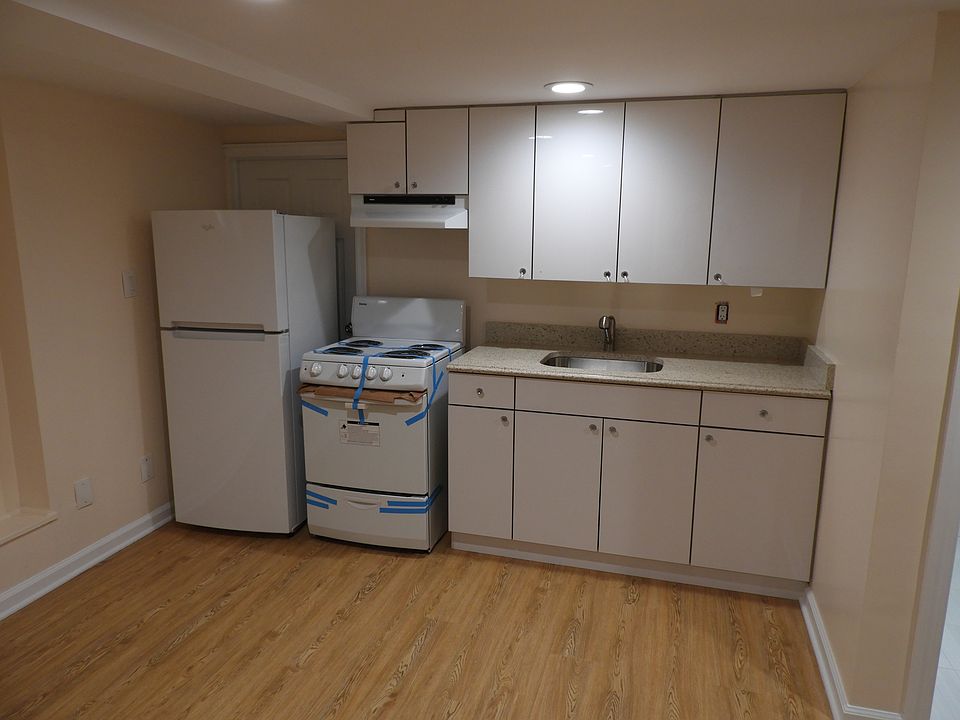 1st image of 8216 164th Pl